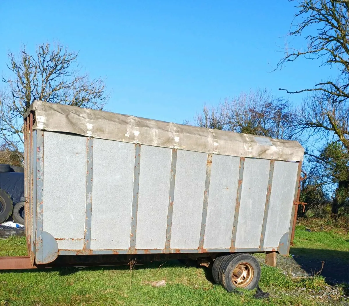 Cattle trailer - Image 1