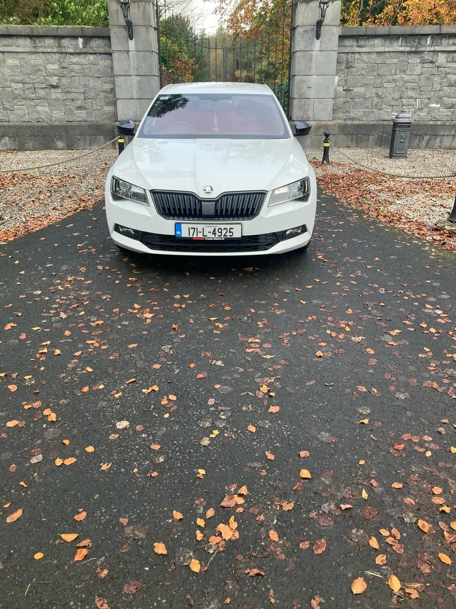 Skoda superb black addition - Image 4