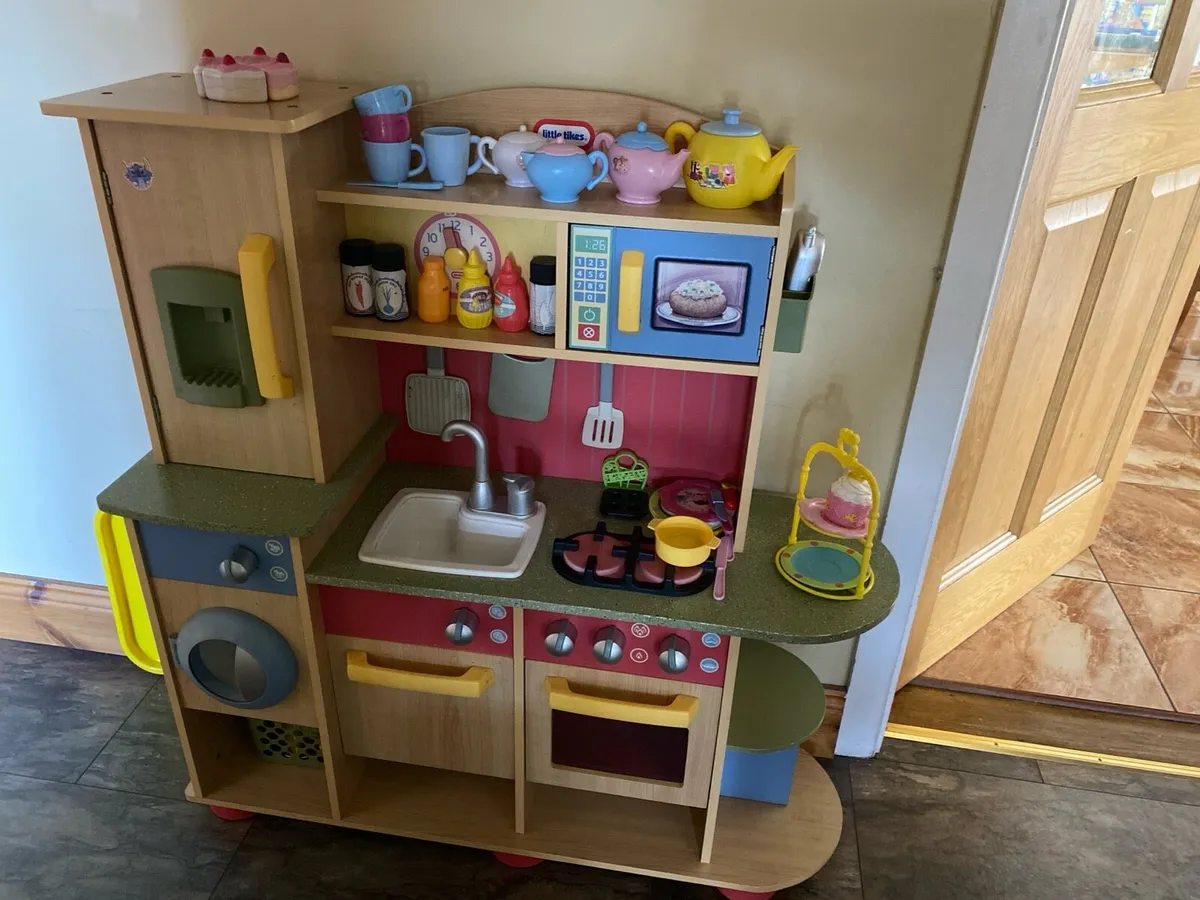 Little tikes play kitchen