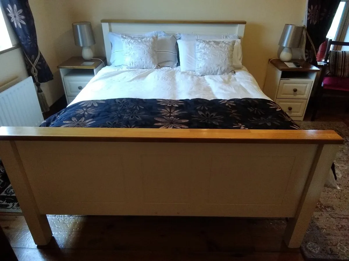 king size bed , mattress n 2 matching lockers - Image 1