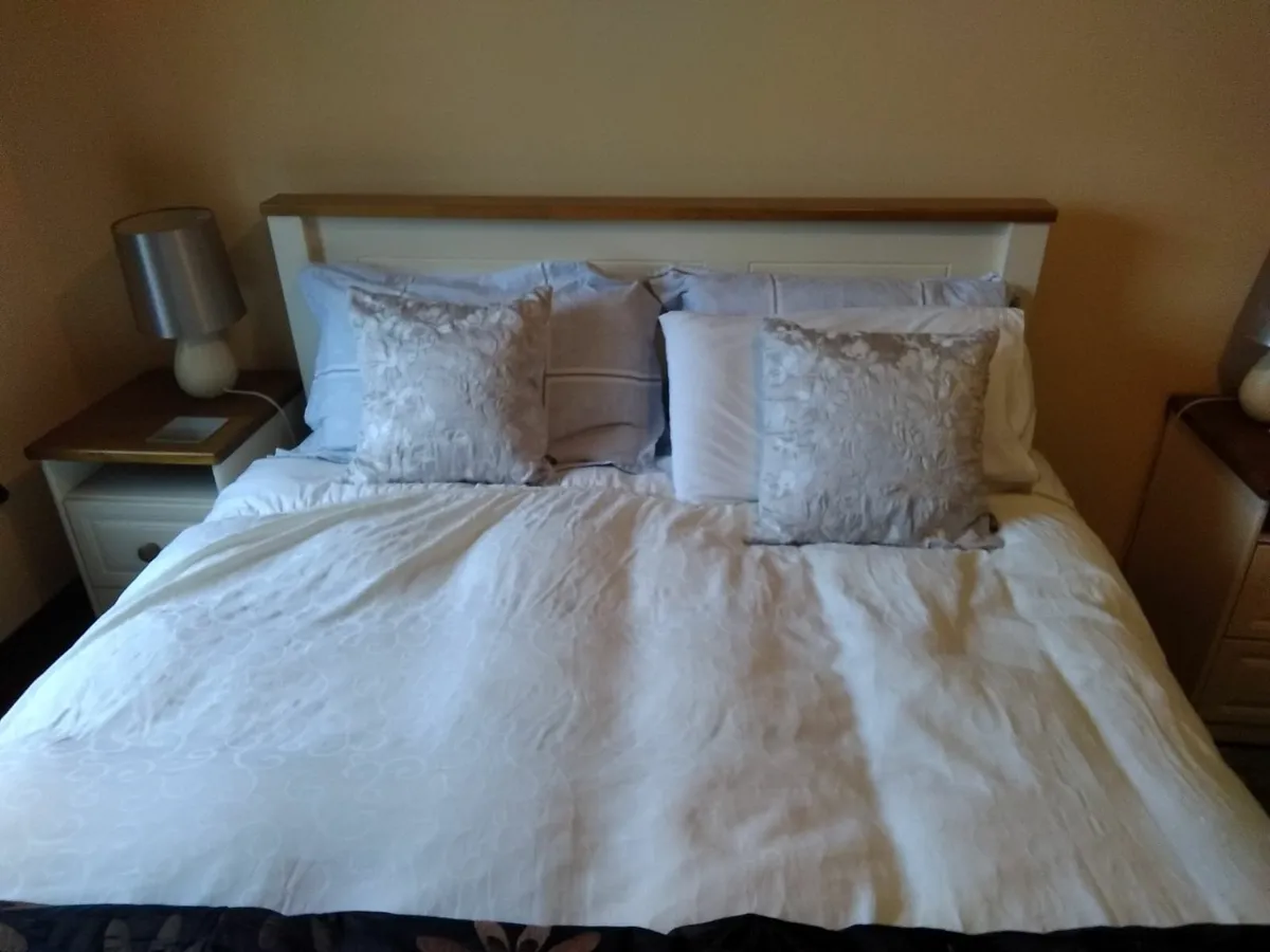 king size bed , mattress n 2 matching lockers - Image 3