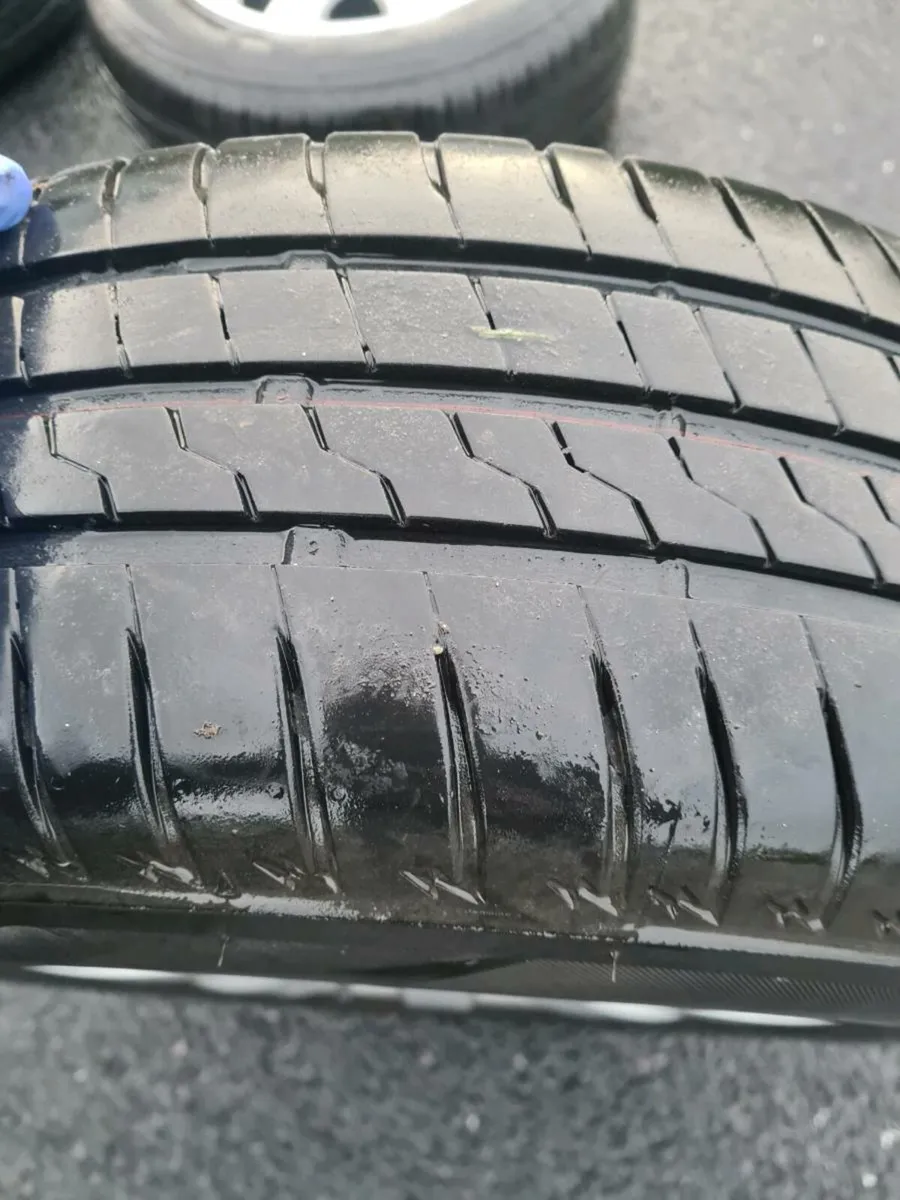 Volkswagen golf alloys size 15 - Image 3