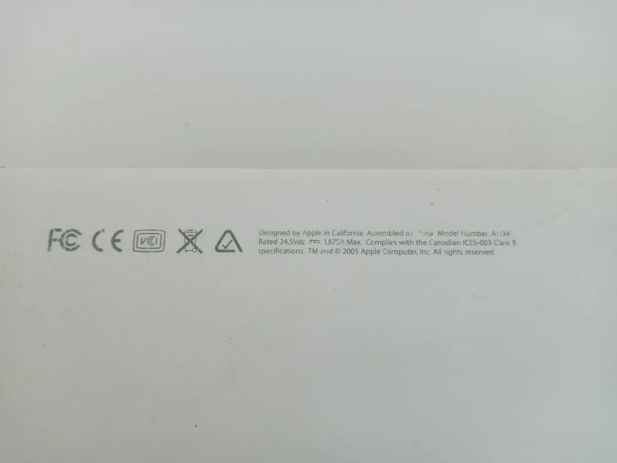 Lot of 6 x Old Apple Macbook Laptops for Parts - Image 3