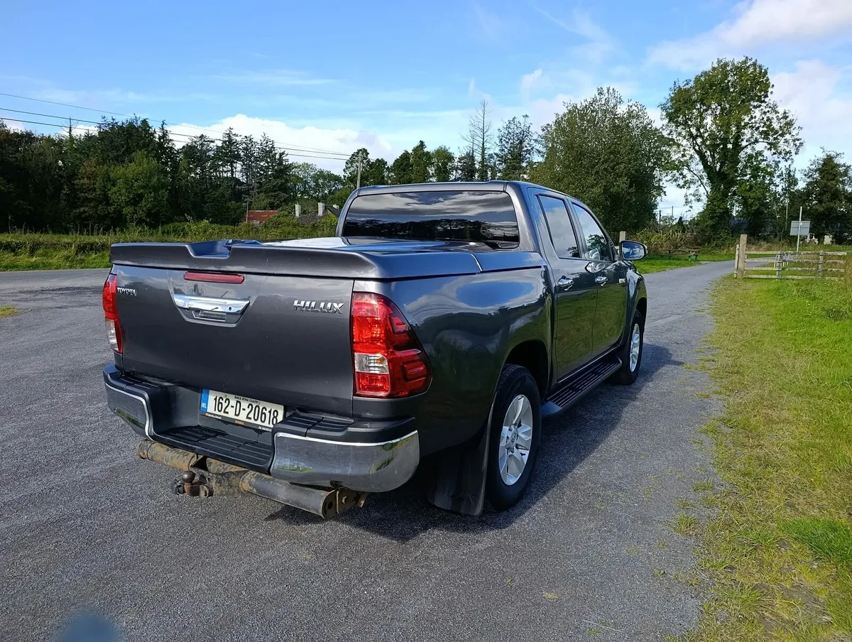 Toyota Hilux - Image 3