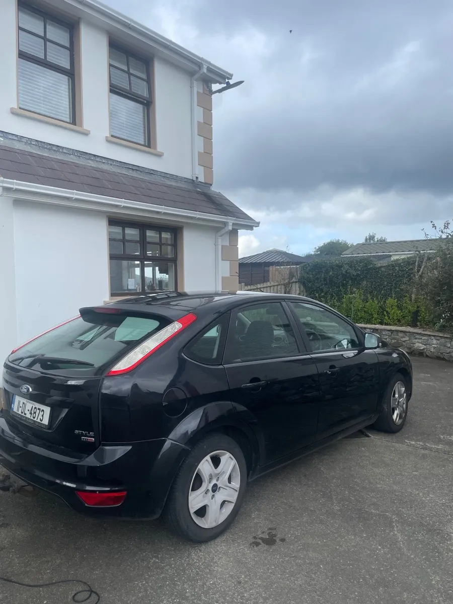 Ford Focus 2011 - Image 2