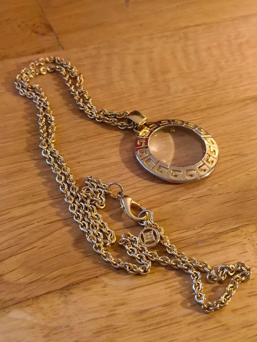 Vintage Givenchy magnifying necklace - Image 2