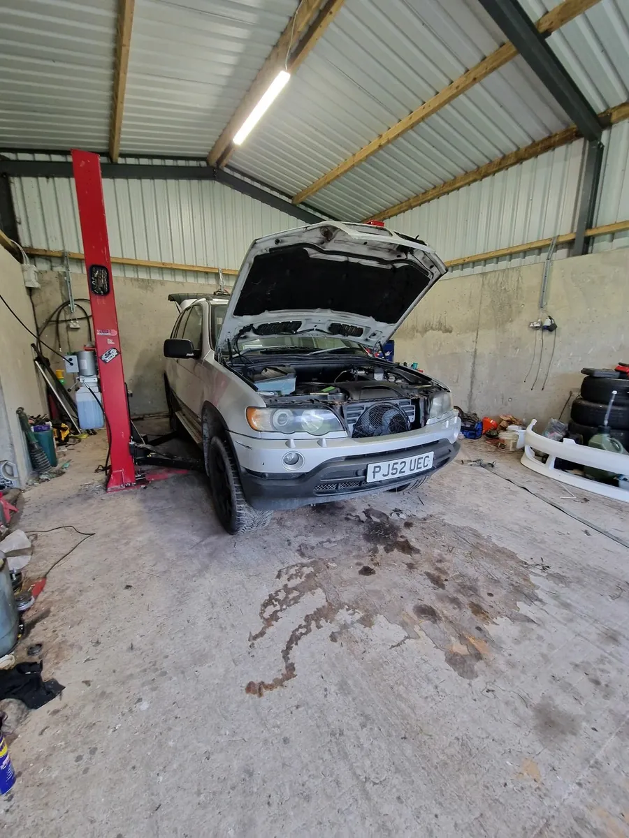 Bmw x5 e53 for spares and repairs - Image 3