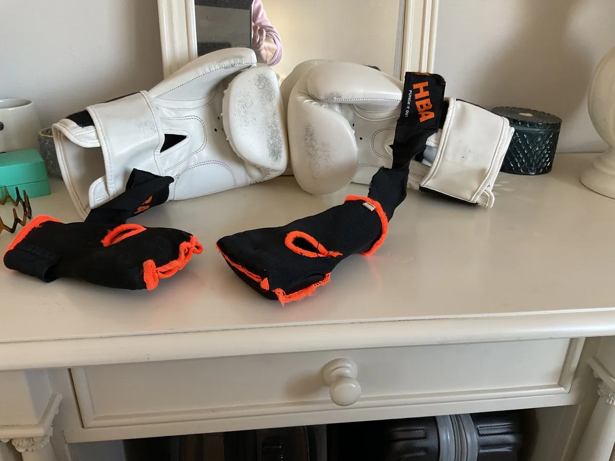 Ladies boxing gloves