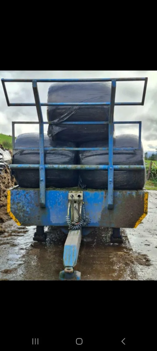 Bale trailer - Image 2