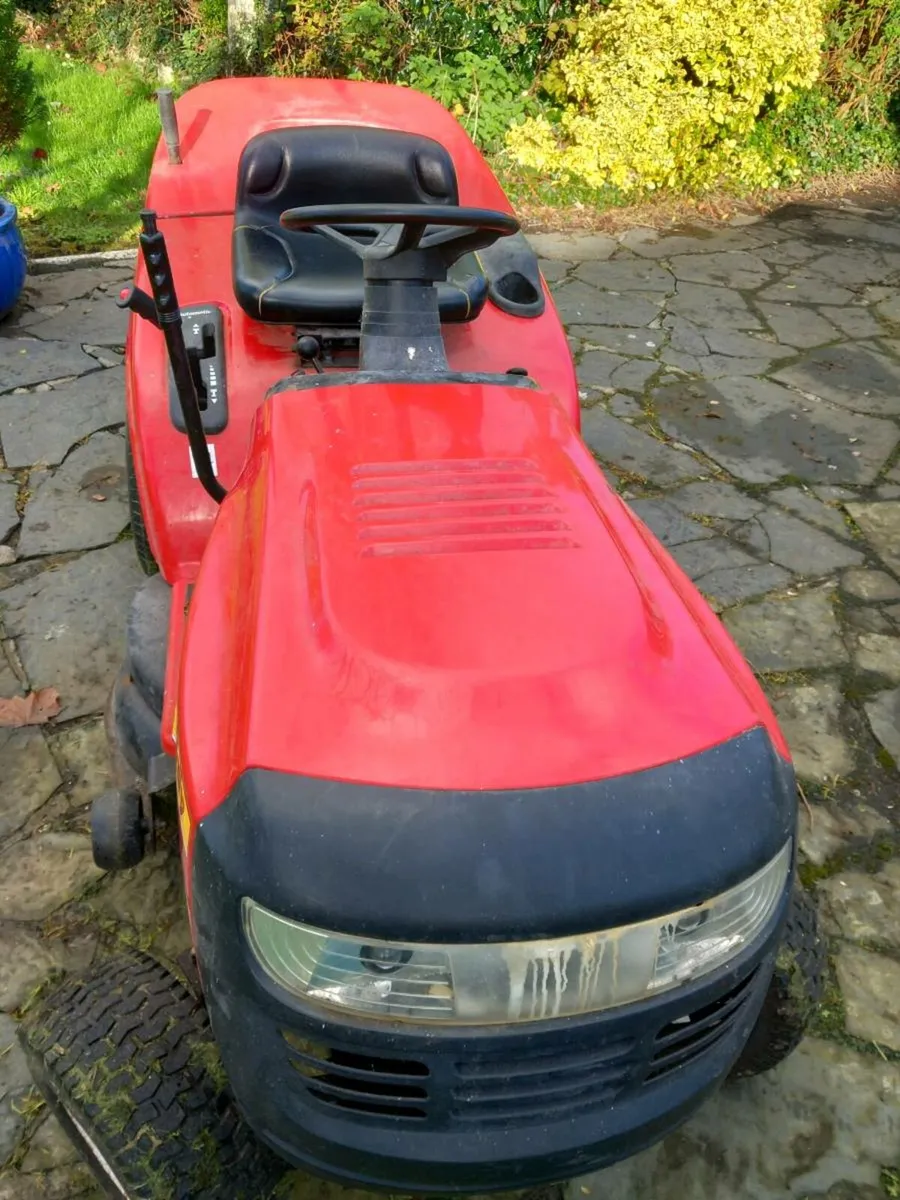 Rally Ride On Lawnmower - Image 1