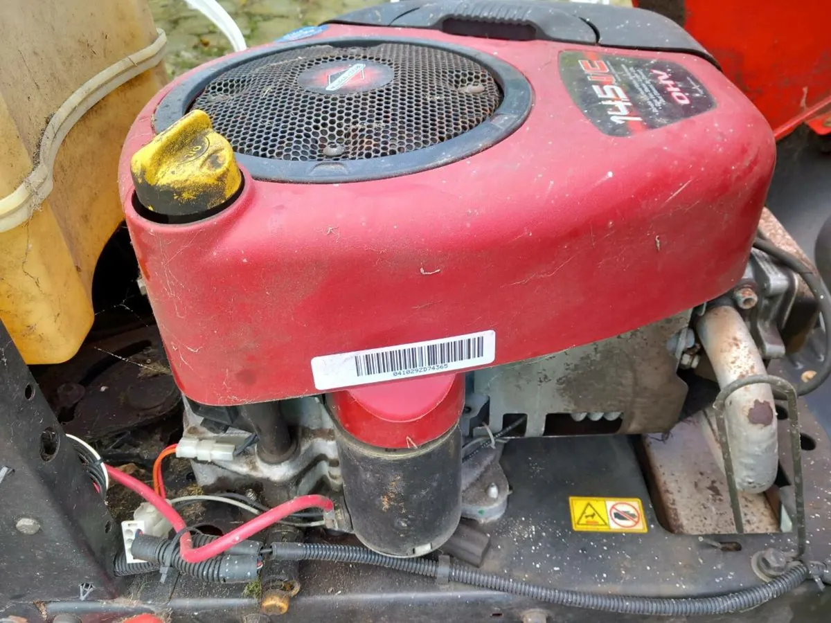 Rally Ride On Lawnmower - Image 4