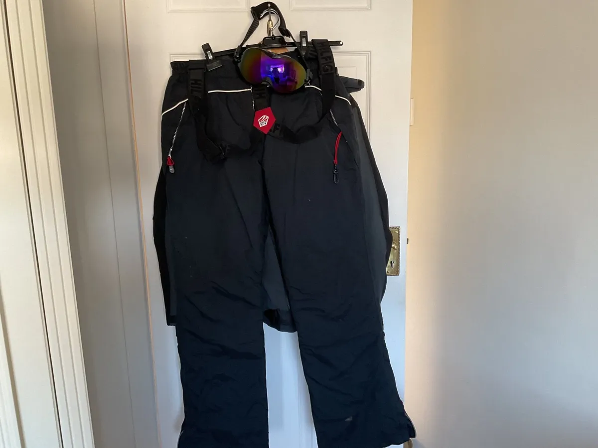 Ladies ski jacket and trousers. Also ski googles. - Image 2