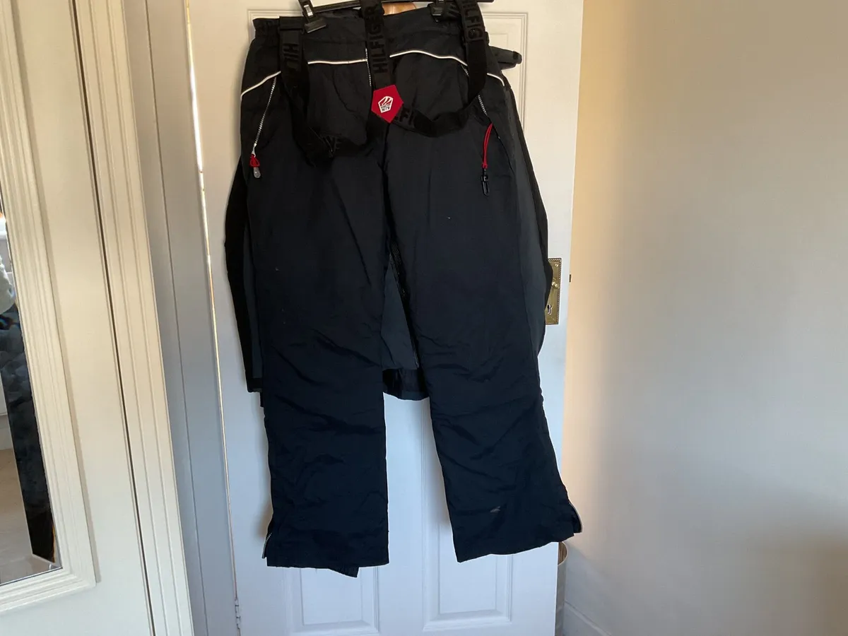 Ladies ski jacket and trousers. Also ski googles. - Image 3