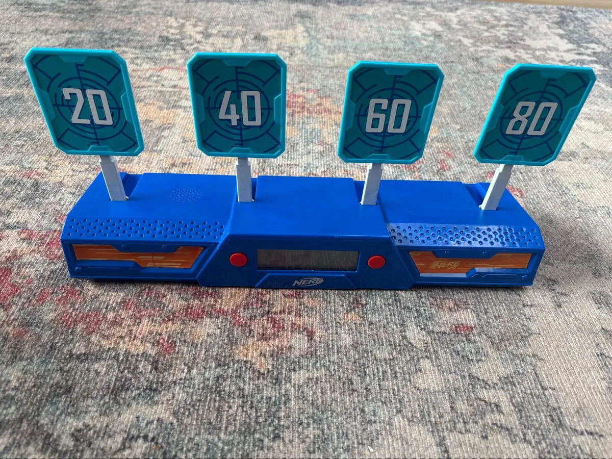 Nerf gun pack- gun, darts and target - Image 3