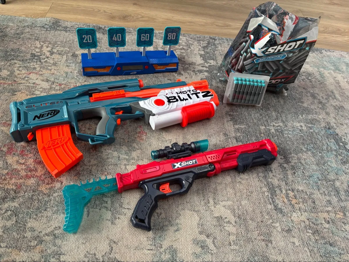 Nerf gun pack- gun, darts and target - Image 1