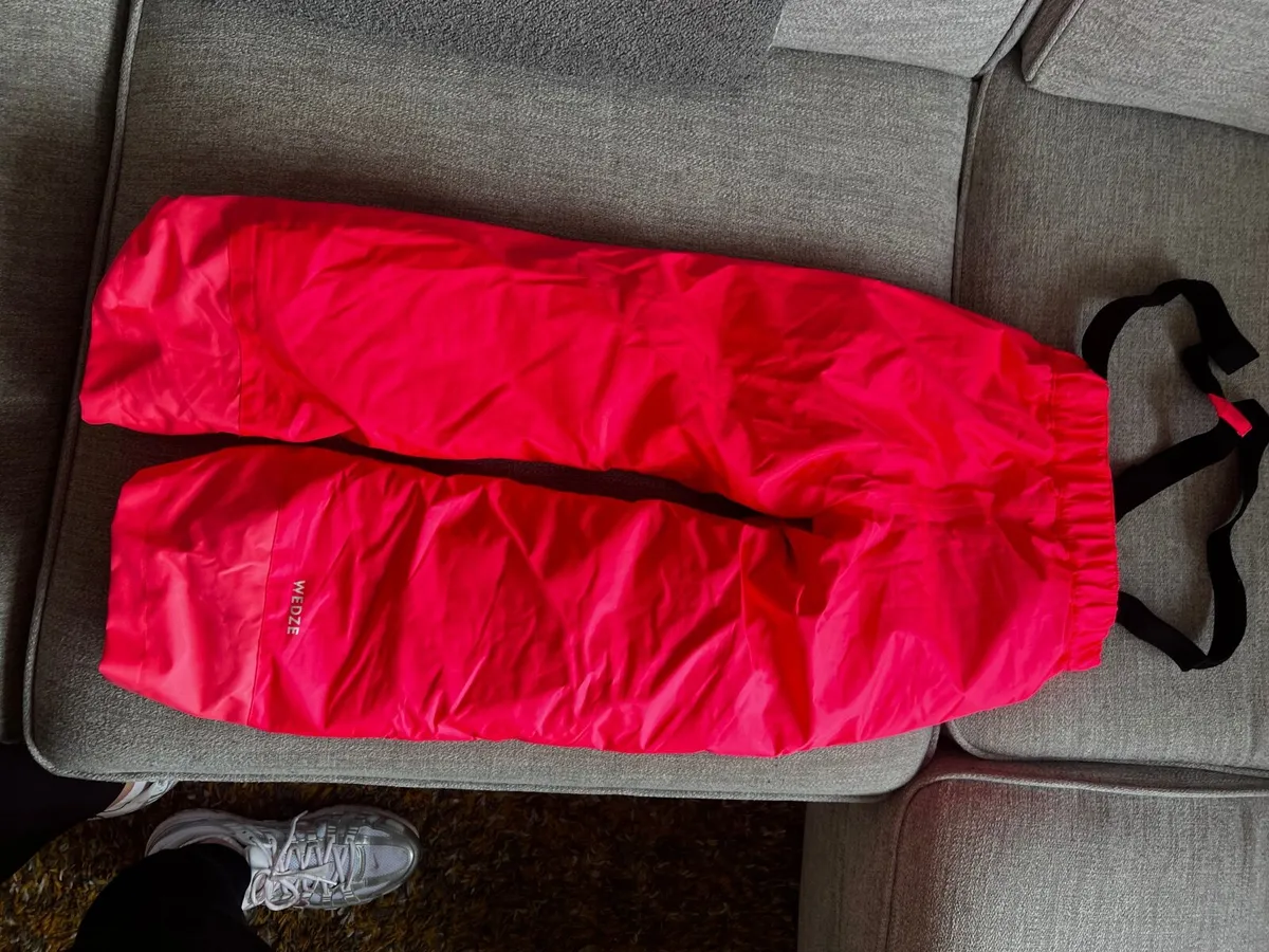 Kids ski coats, trousers, boots - Image 1