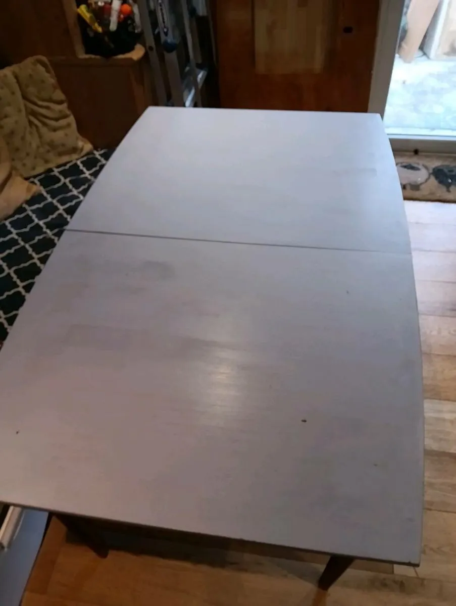 Kitchen table - Image 3