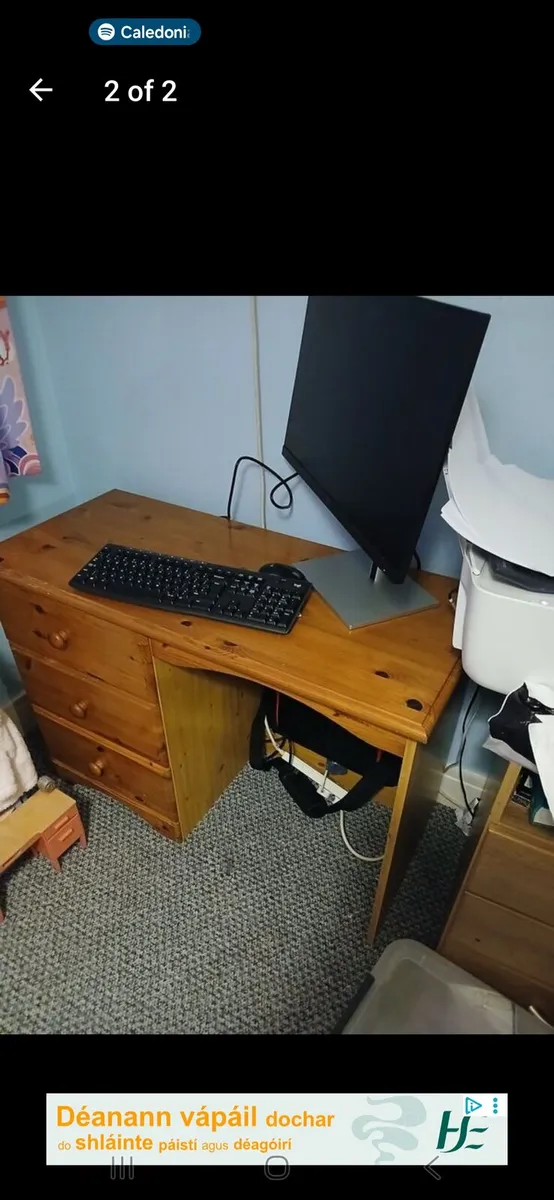 Office desk - Image 1