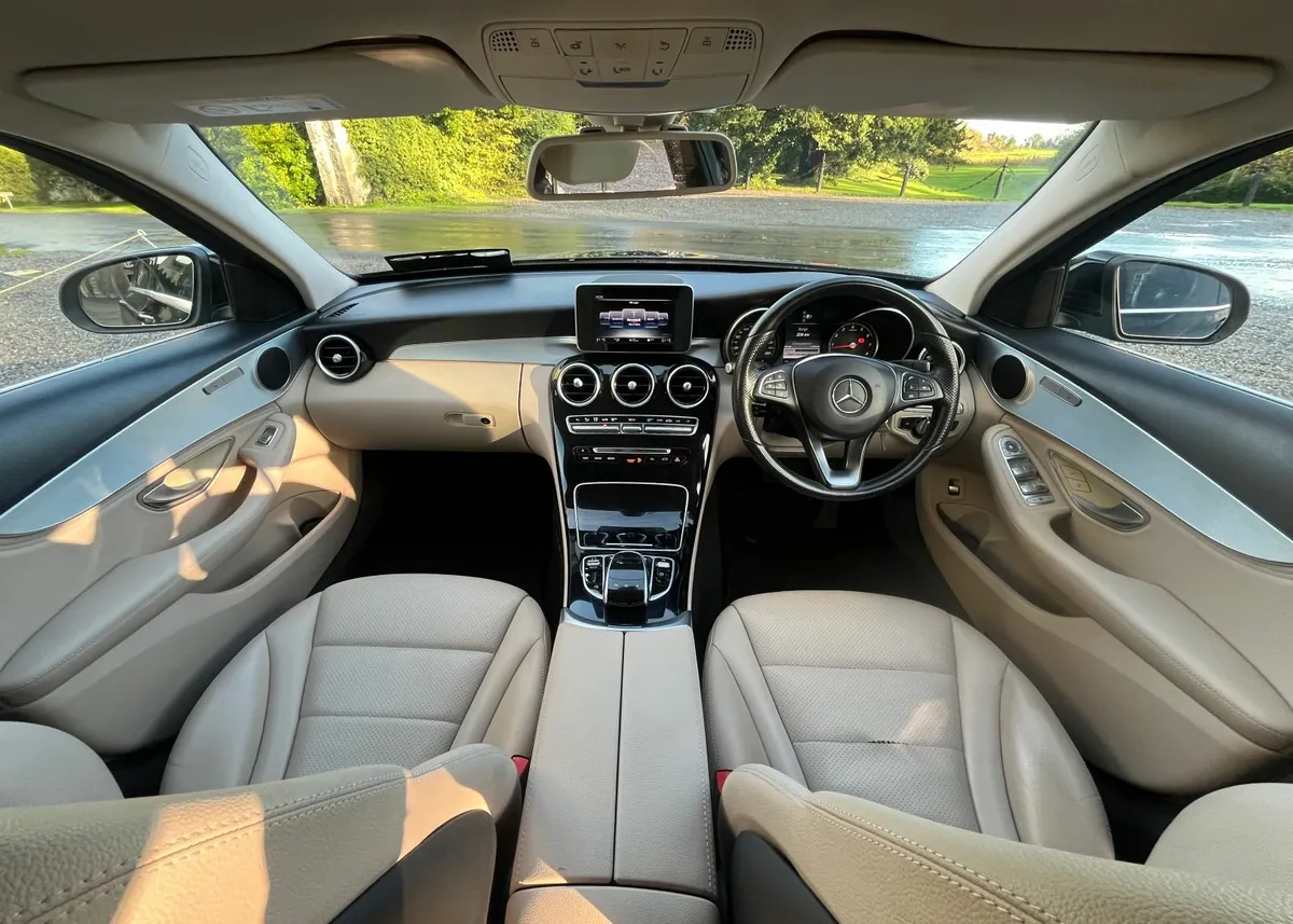 Mercedes-Benz C-Class 2015 - Image 4