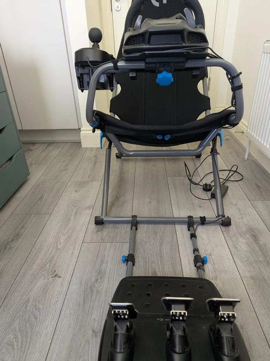 Logitech G29 Driving Wheel + PLAYSEAT Challenge X + Shifter - Image 4