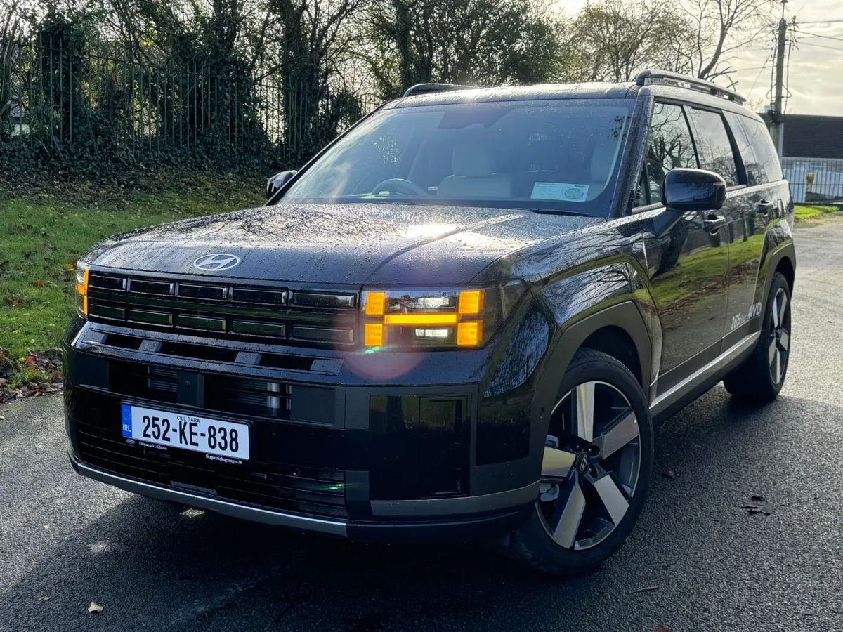 Hyundai Santa Fe Premium PHEV 4WD - 2025 - Image 3