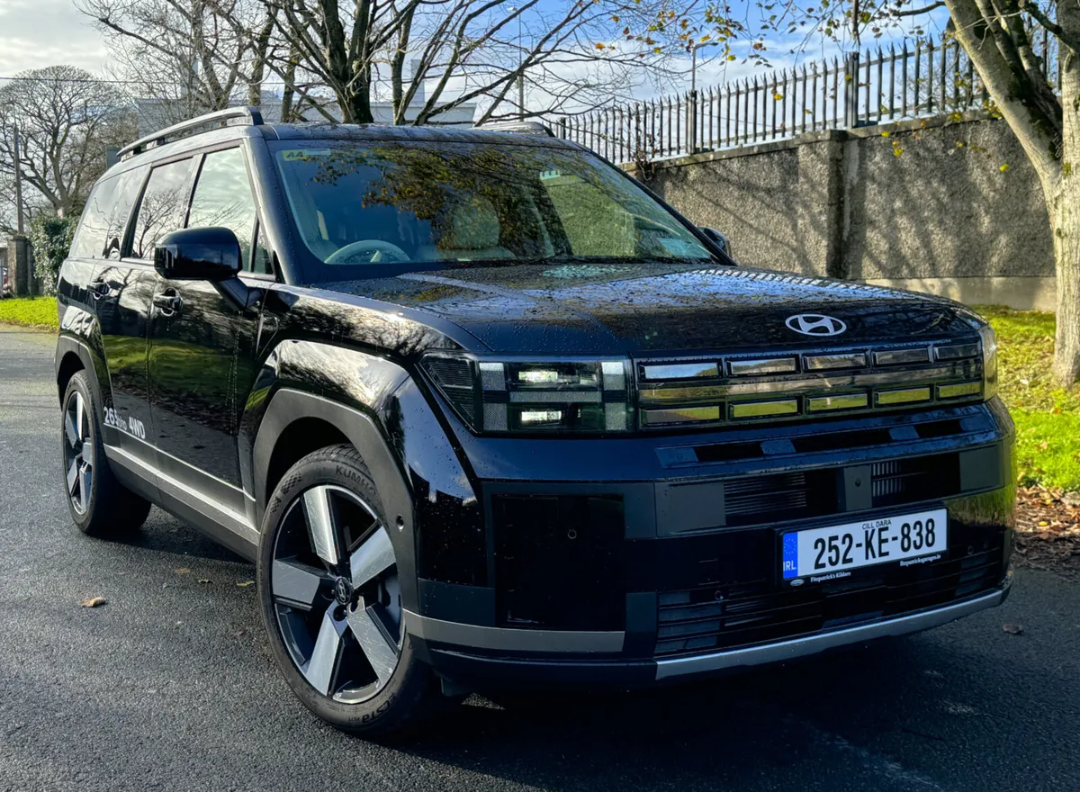 Hyundai Santa Fe Premium PHEV 4WD - 2025 - Image 1