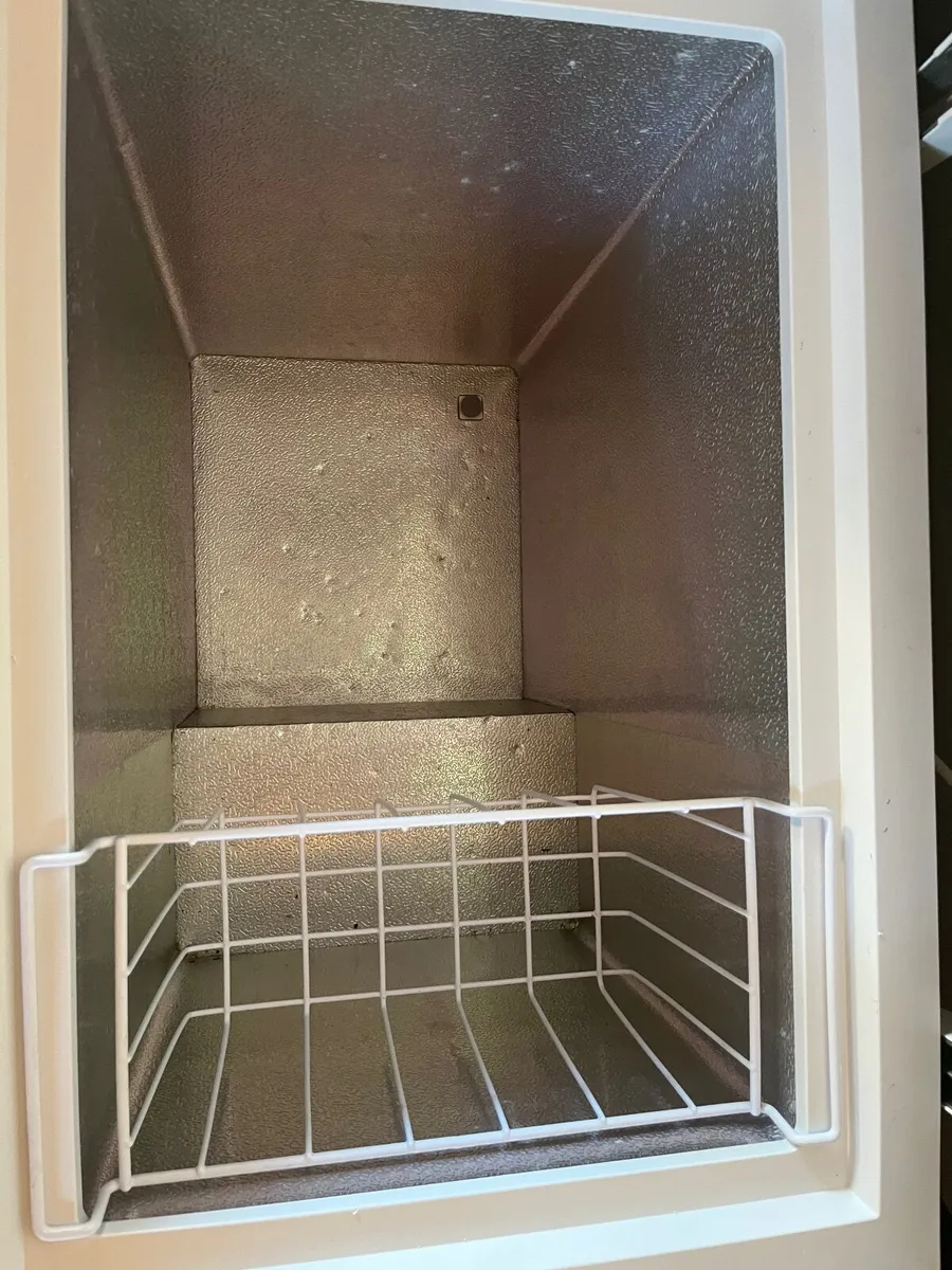 Playsonic 198L Chest Freezer - Image 2