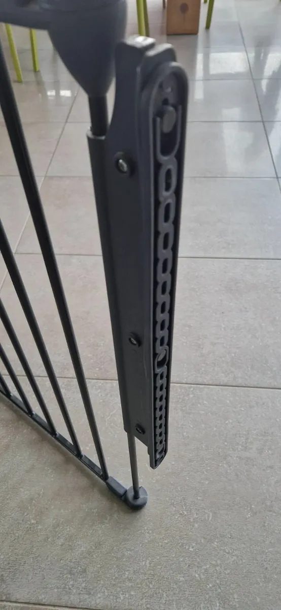 Child / Pet Safety Gate for Stairs/Steps/Landings - Image 3