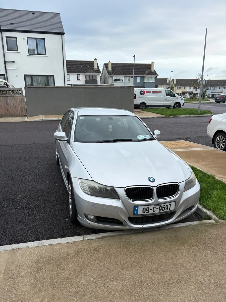2009 BMW 318d – Manual – 235,750 km - Image 1
