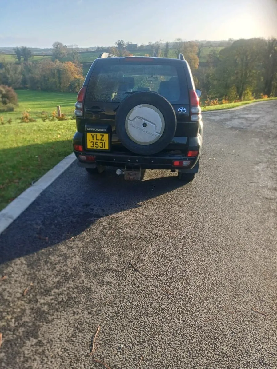 Toyota Land Crusier 05 - Image 2