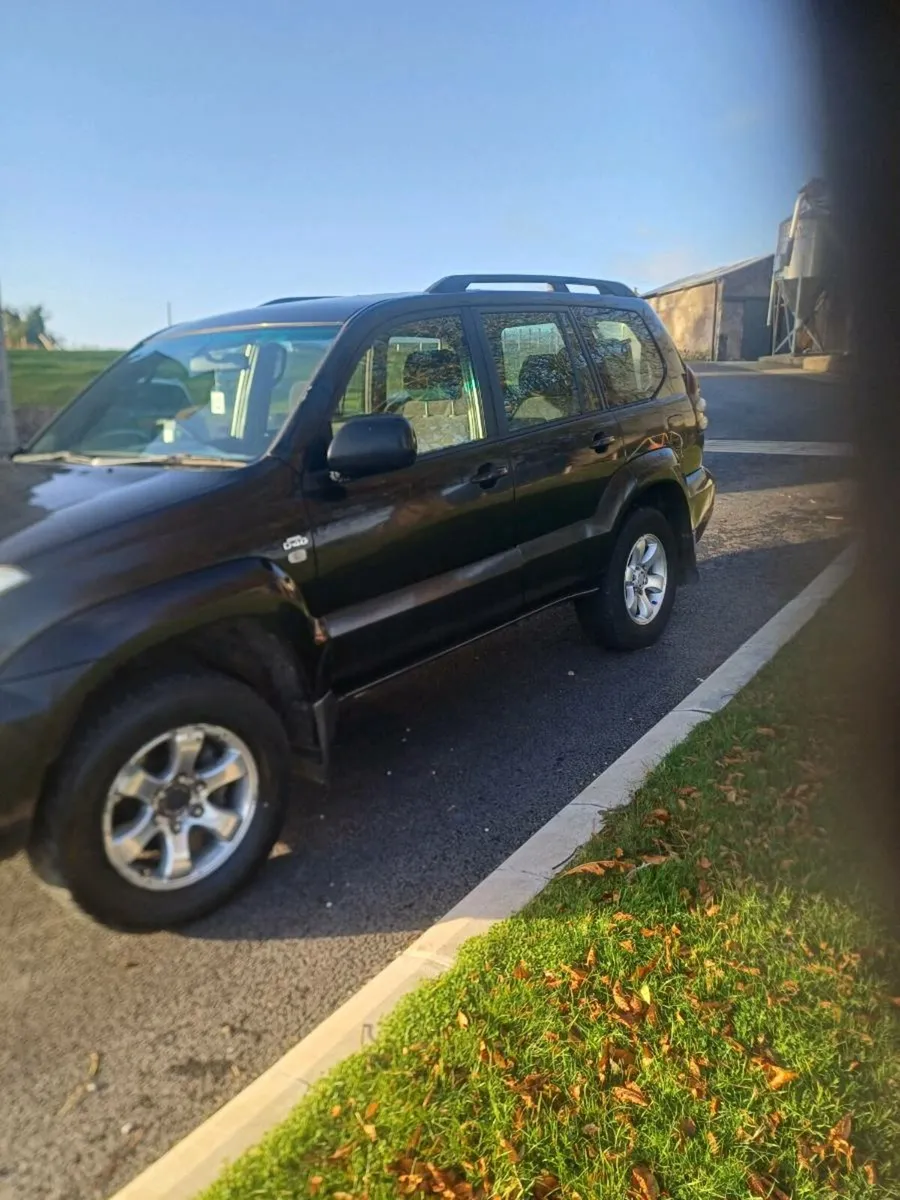 Toyota Land Crusier 05 - Image 4