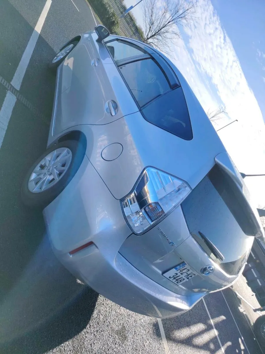 Toyota Prius Hybrid Automatic - Image 4