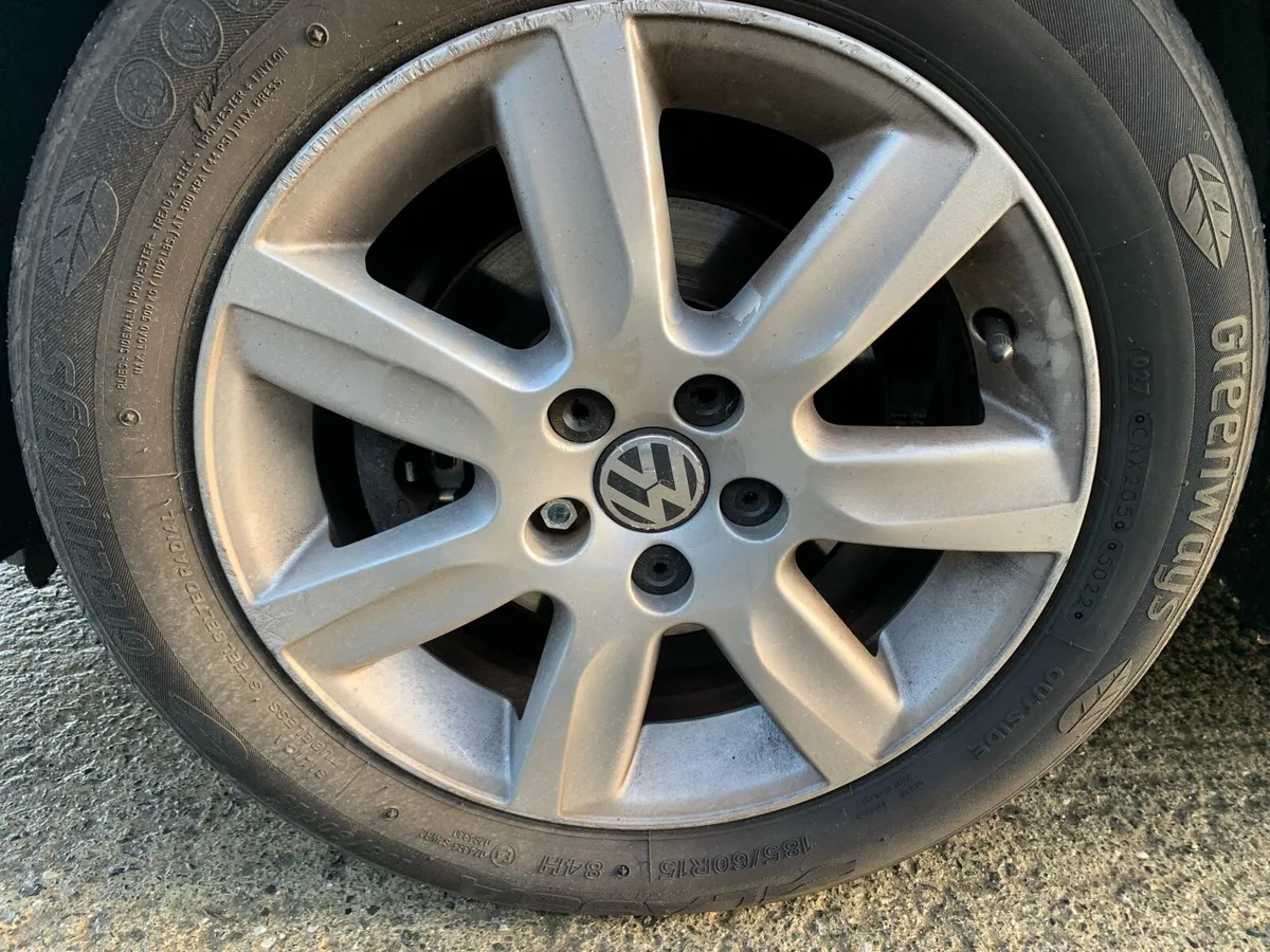 Volkswagen Polo 15” alloys - Image 1