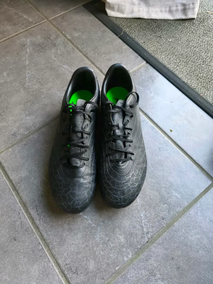 Skechers SKX-01 football boots - Image 1