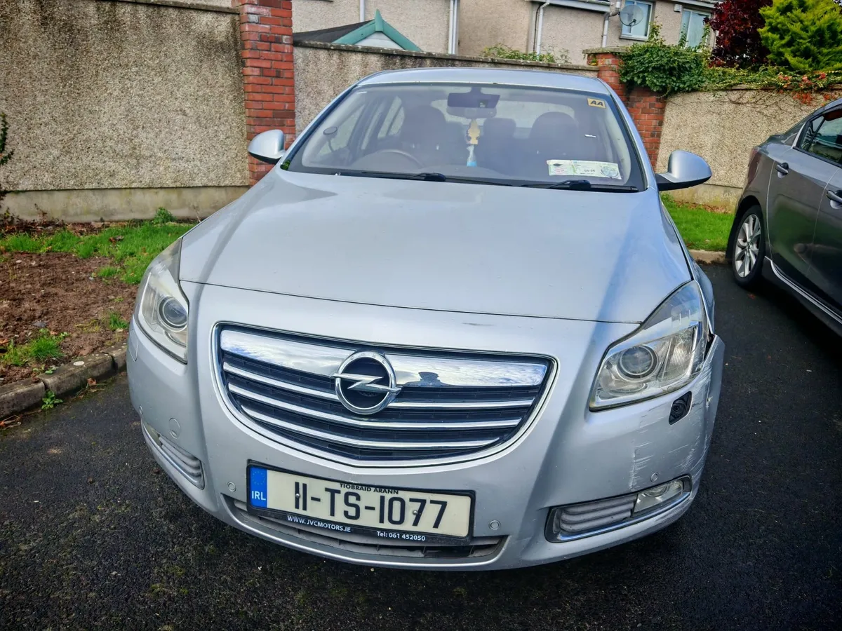 2011 Opel Insignia *Price Negotiable* - Image 1