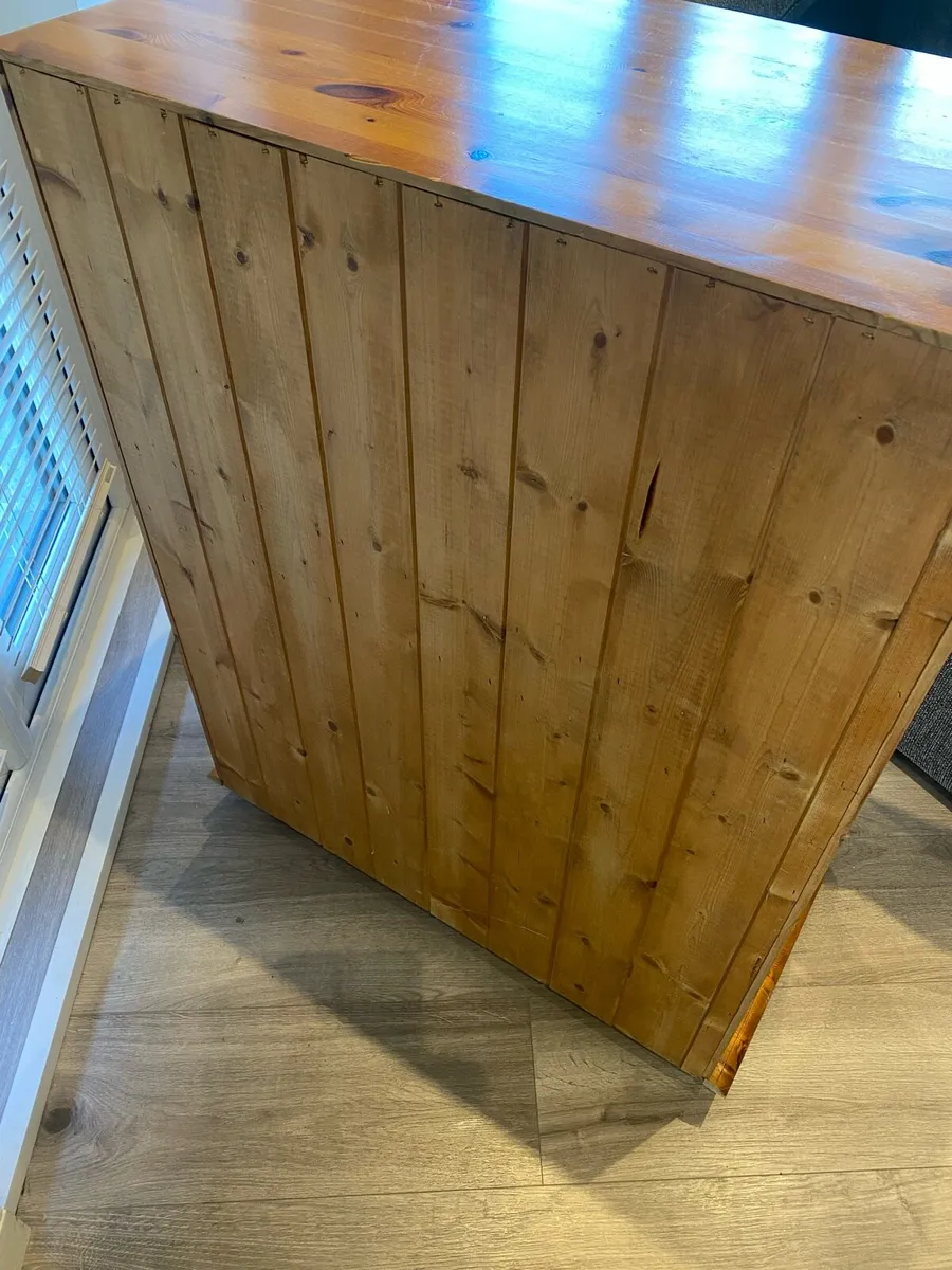 Solid pine chest of drawers - Image 3