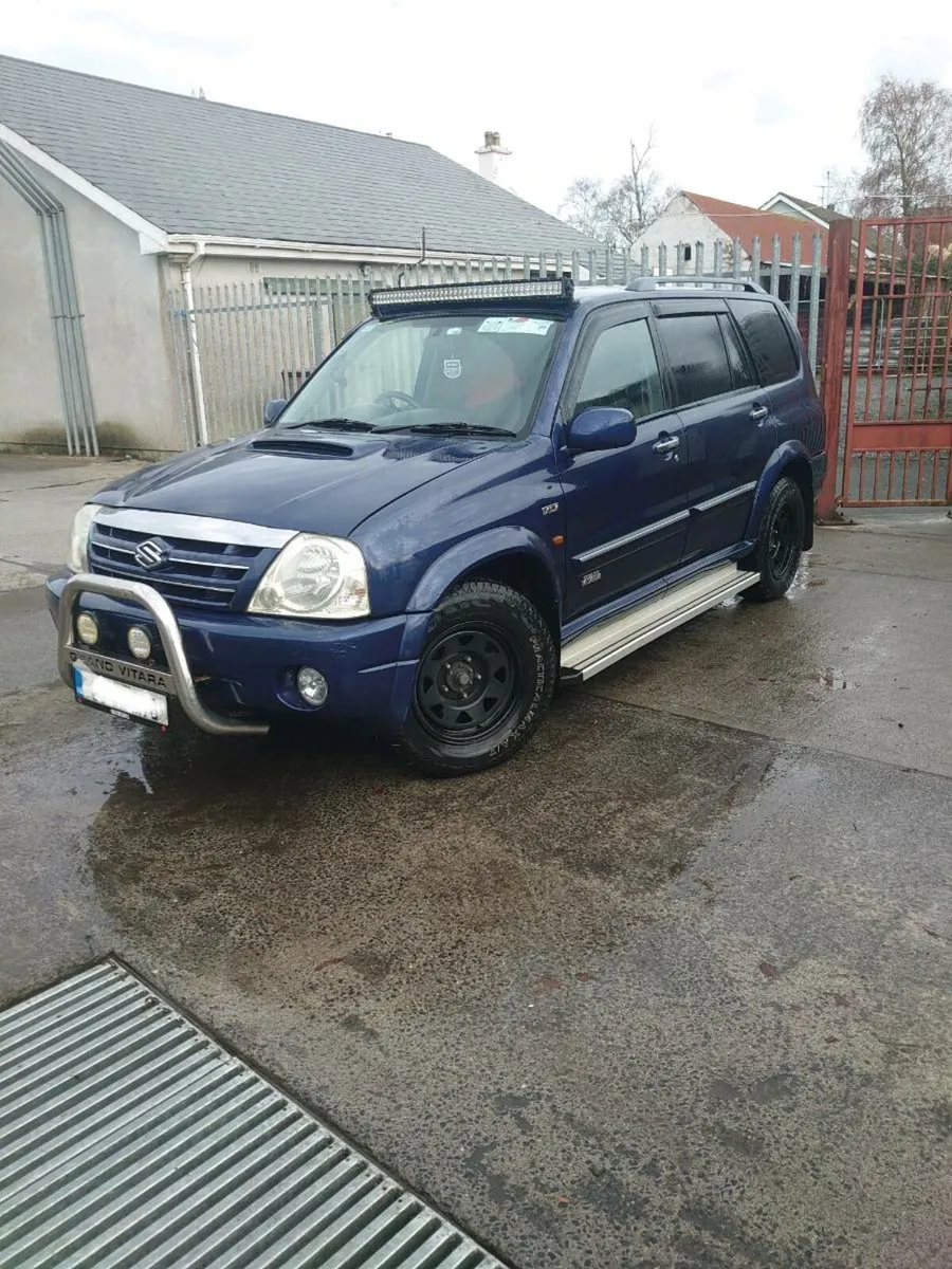 Suzuki Grand Vitara XL7 - Image 1