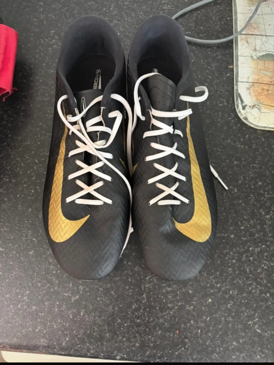 Mercurial custom football boots - Image 1