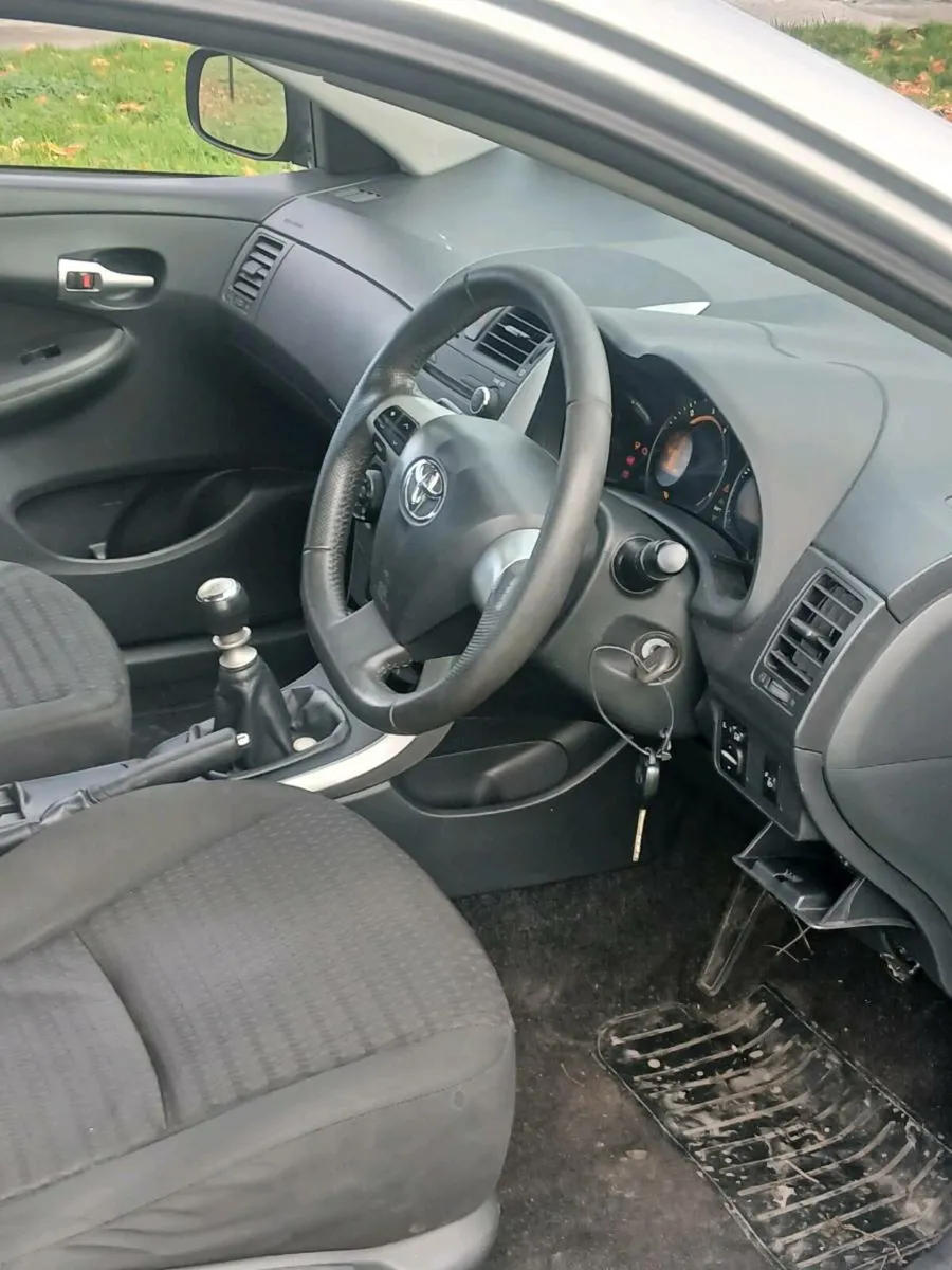 Toyota corolla  d4d - Image 4