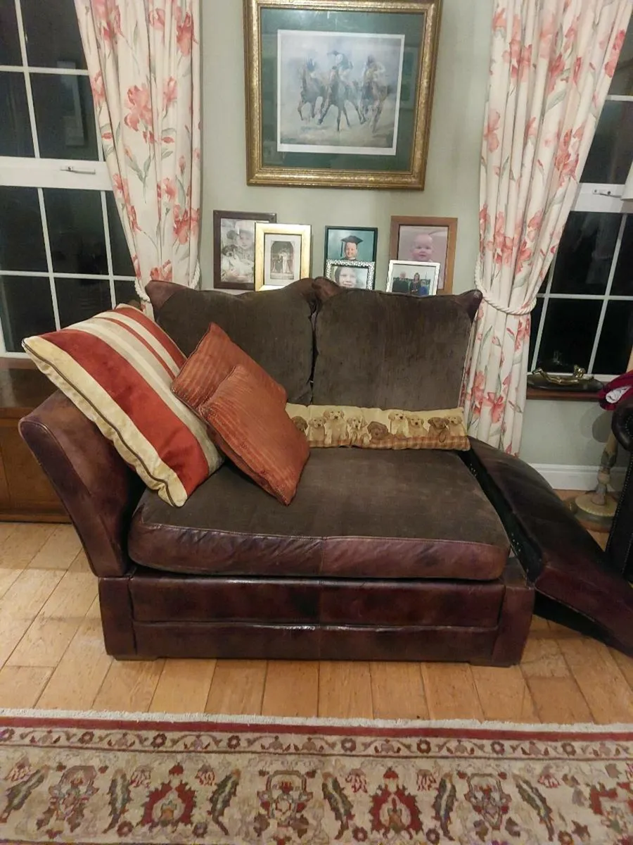 Loveseat 2 seater leather couch sofa - Image 4