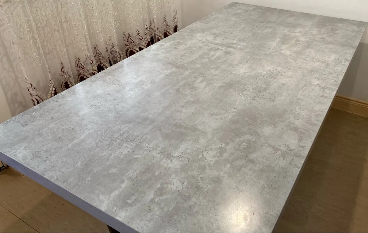 Kitchen Table (FREE COLLECTION) - Image 2