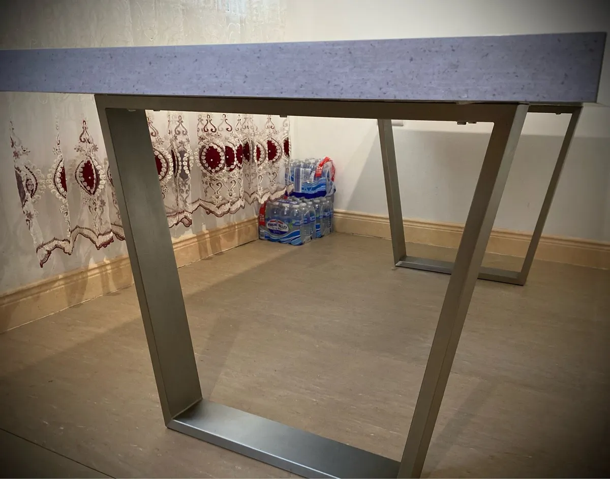 Kitchen Table (FREE COLLECTION) - Image 3