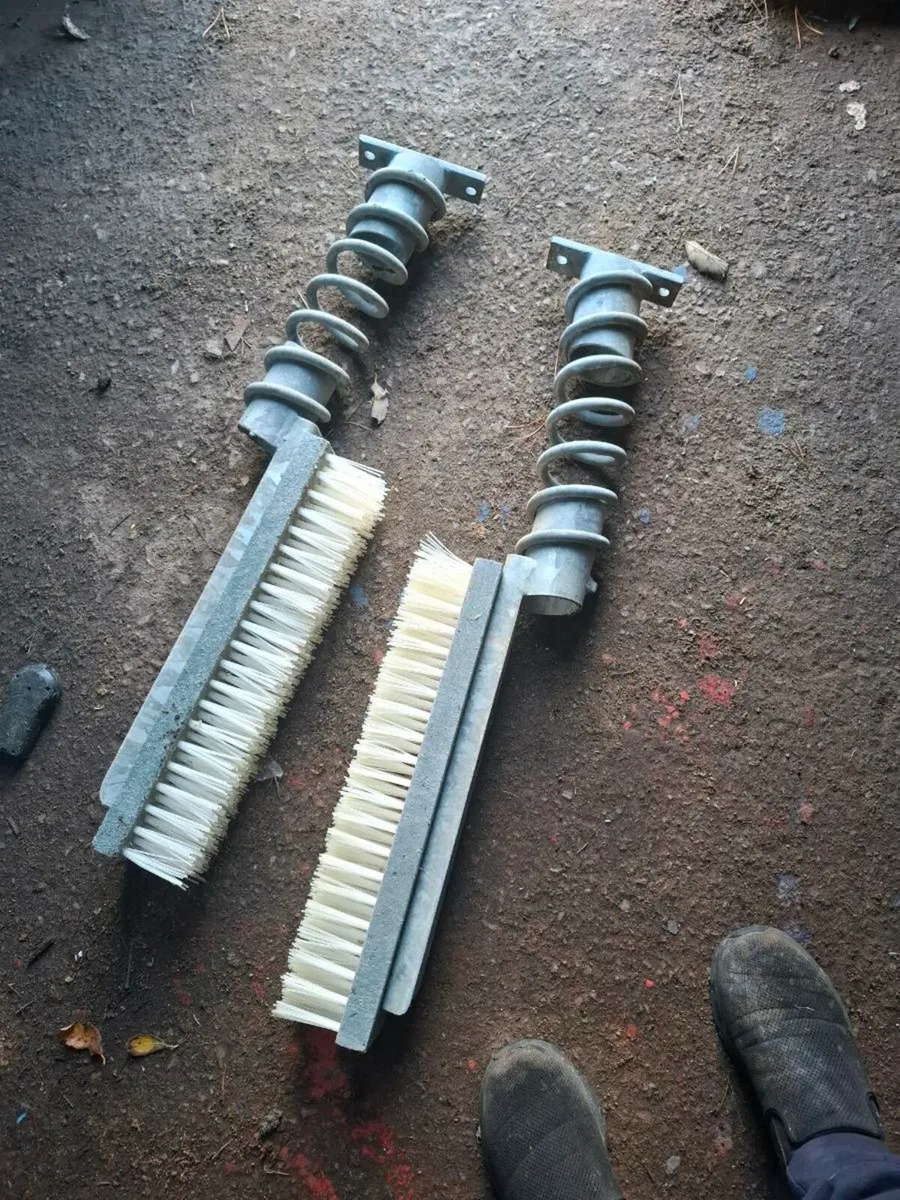 Two cow scratchers - Image 1