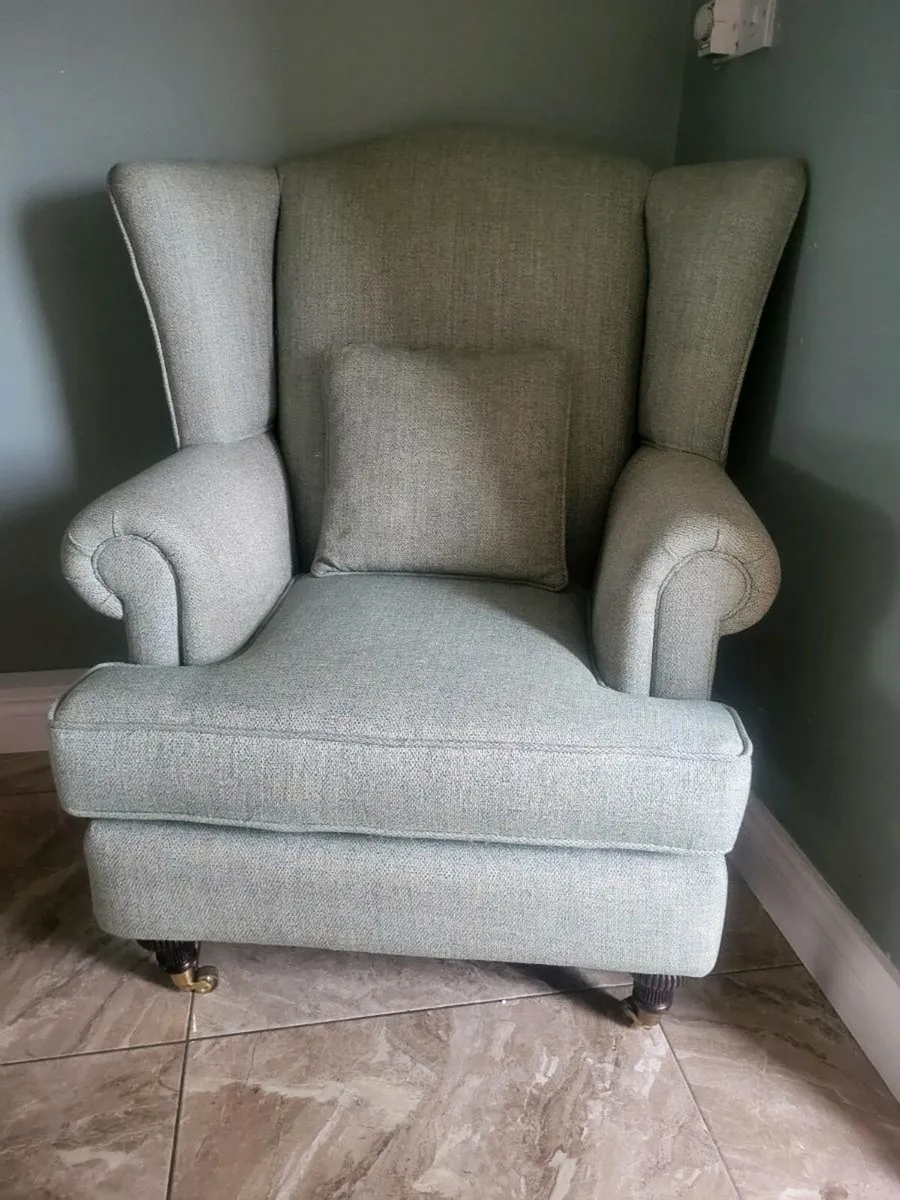 ARMCHAIR - Image 1