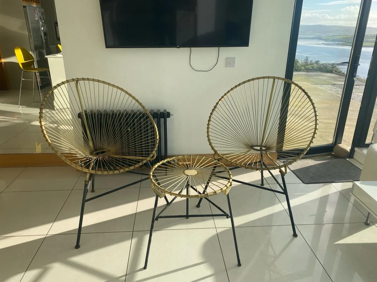 conservatory furniture and white glass table - Image 1