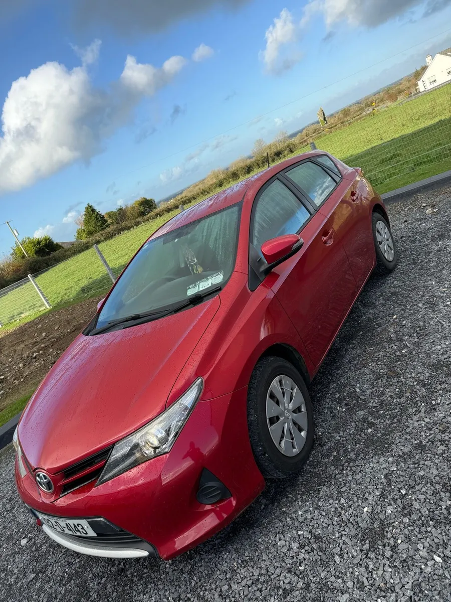 2013 Toyota Auris 1.4 D4D - Image 3