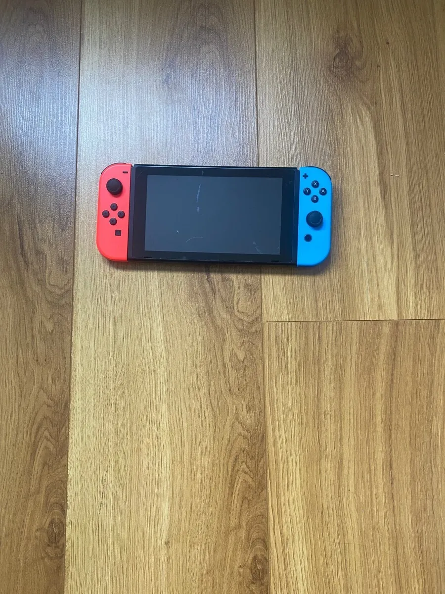 Nintendo Switch - Image 2