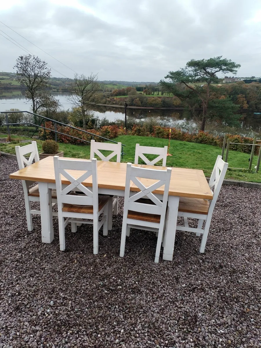 Beautiful dining table and 6 chairs-oak top - Image 1