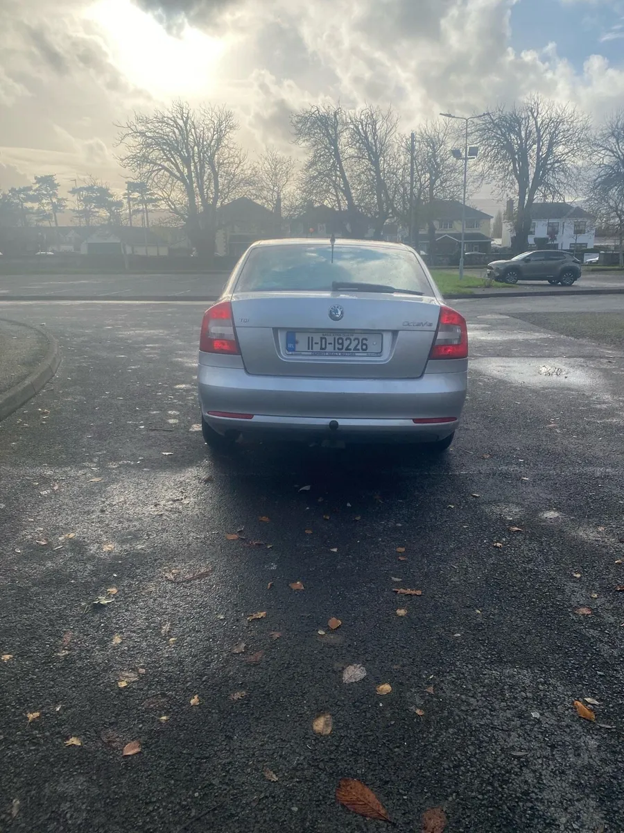 €2250 2011 Skoda Octavia 1.6 Diesel - Image 4