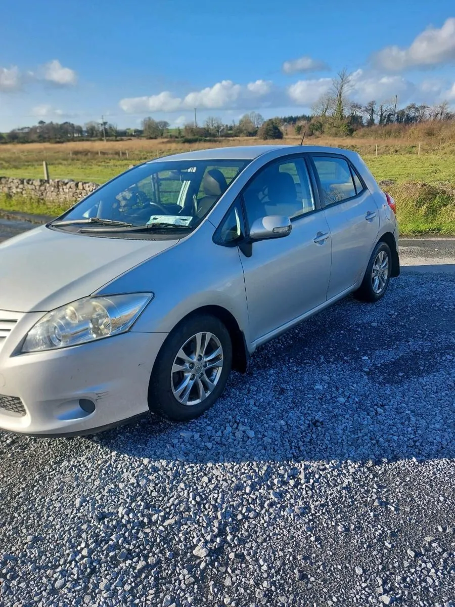 Toyota auris - Image 2